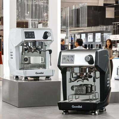 Máquina de café expresso comercial com função de bebida direta
