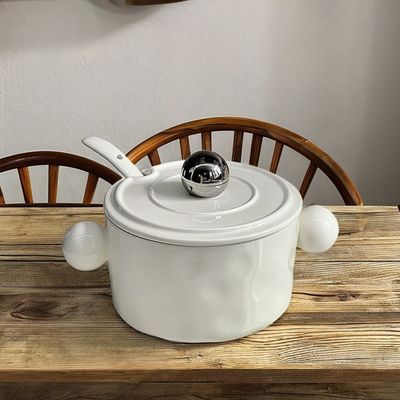 Taça de cerâmica elegante em forma de coração com alças duplas tampa de aço inoxidável microondas