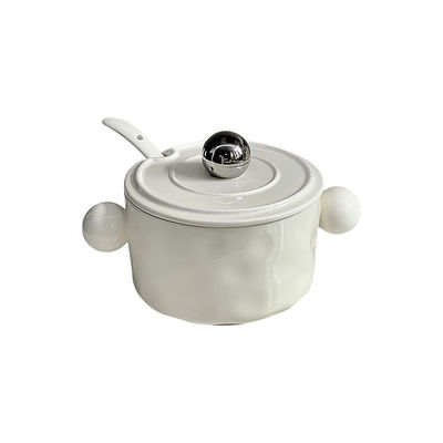 Necessidades de impressão Desenho de orelhas duplas Taça de macarrão em cerâmica em forma de coração branco com tampa de aço inoxidável