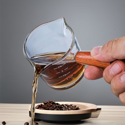 Copo de medida de café de vidro de borosilicato de 100 ml com alça e tampa de madeira de bico duplo