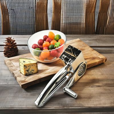Máquina de cortar queijo e raspagem de nozes de aço inoxidável portátil com 4 acessórios de tambor