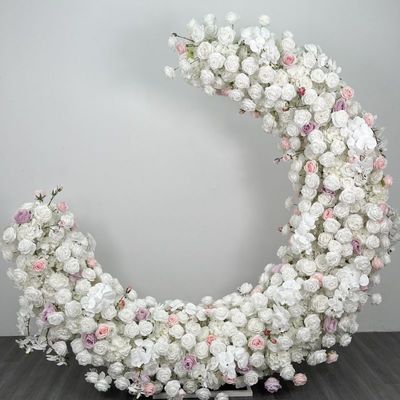 Maravilhoso arco de flores em forma de coração para adereços de palco de casamento