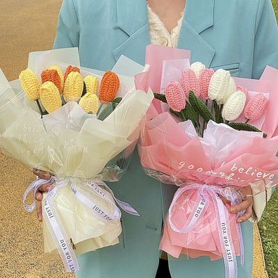 Decoração única de mesa de seda com bolsas de girassol e margarida de malha para presentes preciosos