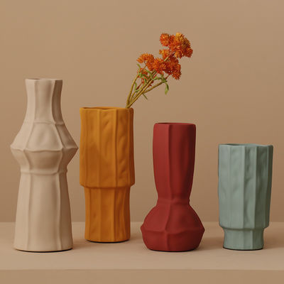 Vaso cerâmico de forma especial em vidro em design moderno e elegante para casamentos e casa