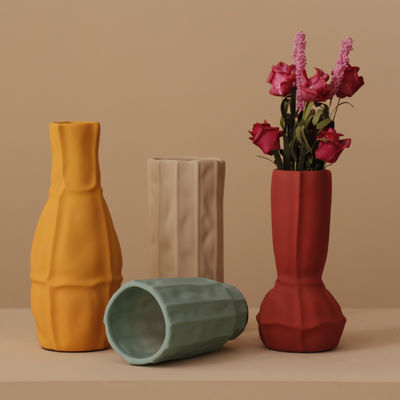 Vaso cerâmico de forma especial em vidro em design moderno e elegante para casamentos e casa