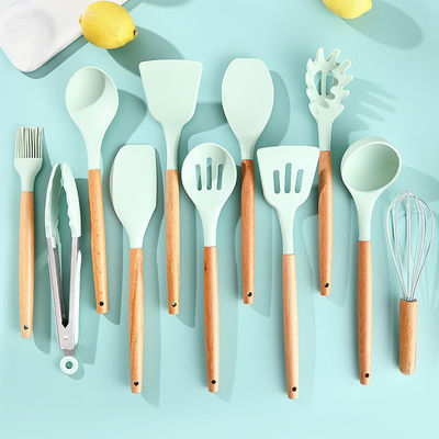Logotipo personalizado 3000pcs Silicone Kitchen Tools Set Sustentável e durável para cozinhar necessidades