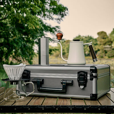 Caixa de presentes Incluído Conjunto de café de cerâmica Kit moderno feito à mão em design minimalista