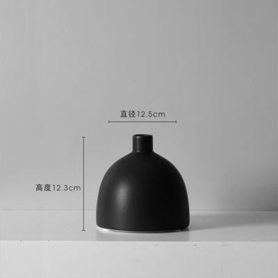 Decoração de mesa de vaso cerâmico preto e branco moderno para ocasião de aniversário