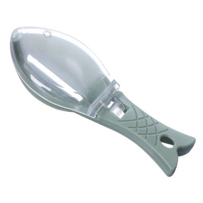 Diga olá para limpar os balcões da cozinha com este raspador manual de balança de peixe