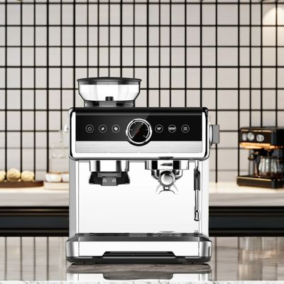 Máquina de café semiautomática com todos os acessórios