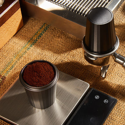 Copo de dosagem de café de 58 mm Ferramenta Barista de aço inoxidável profissional com personalização