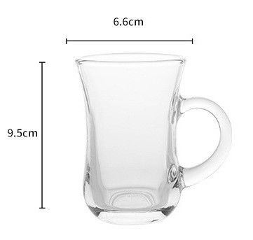Copo de vidro em forma de montanha para beber suco de café ou sorvete
