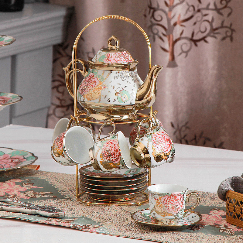 Conjunto de taça de café de porcelana de cerâmica Design moderno de luxo com borda de ouro e alça de ferro T16