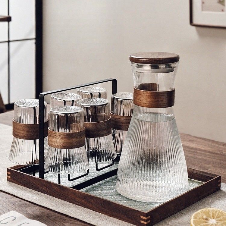 Conjunto de bebidas de vidro de borosilicato de alto tamanho personalizado para garrafas de água fria domésticas modernas